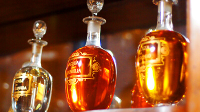 Аптекарское дело: яды и ароматы